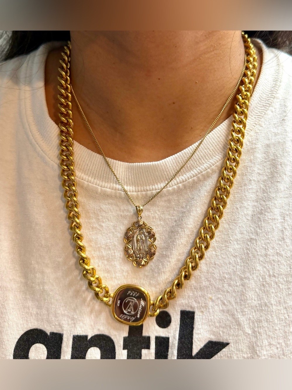 👑✅PRICE FIRM✅ Hefty Fashion Gold ID Chain Necklace. NWOT - Picture 16 of 17